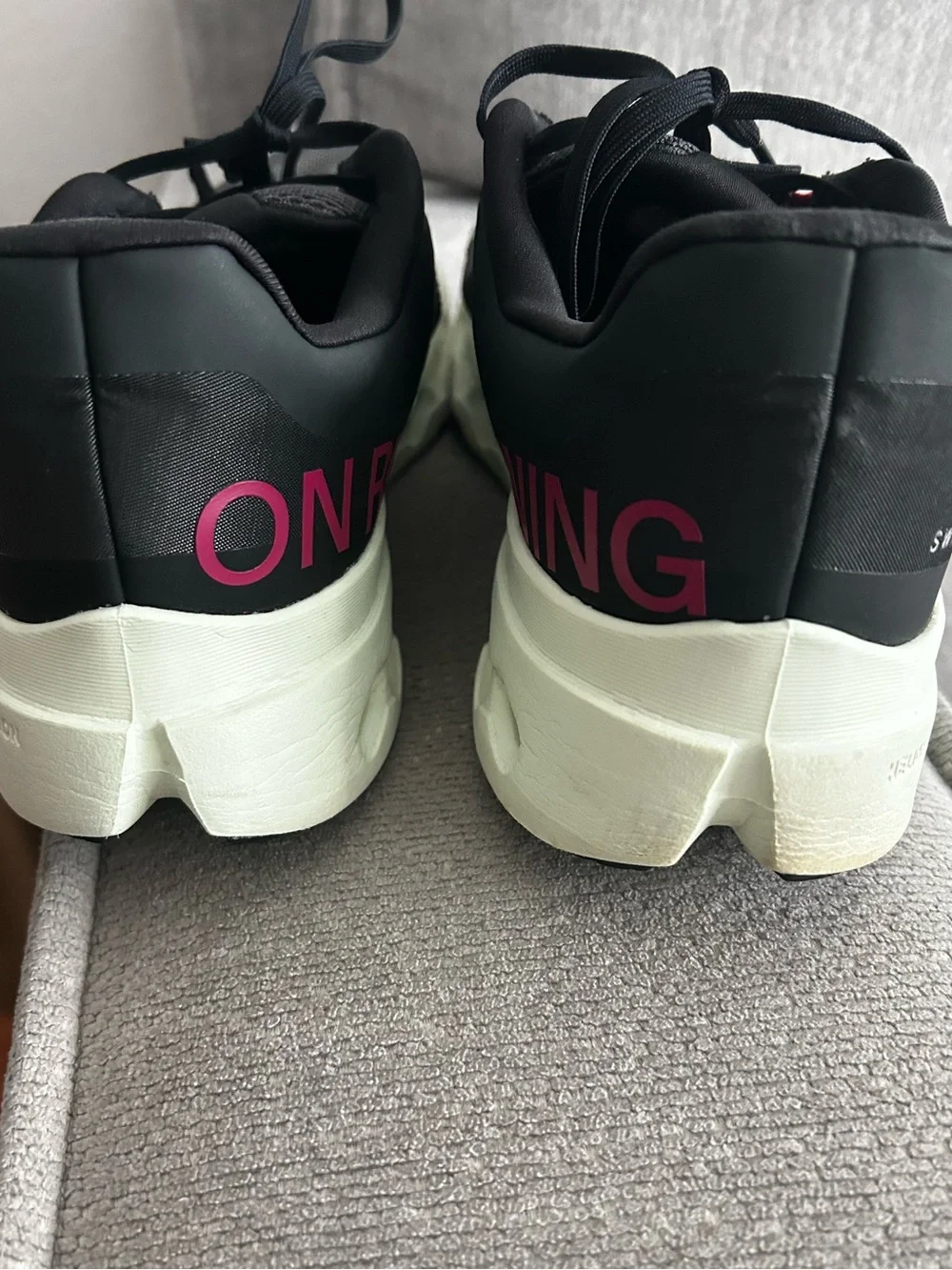 ON Running Women's Cloudsurfer Next Shoes, Black/Lima, US 11